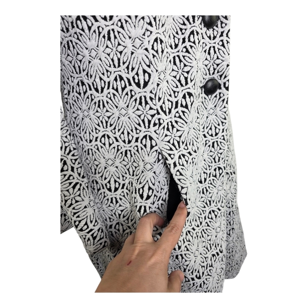 Peter Nygård Black and White Patterned Long Coat - Picture 4 of 14